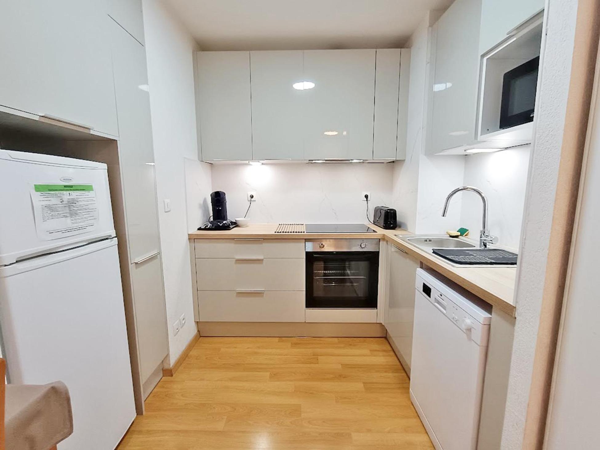 L'Eterlou, T3, Centre Luchon, Wifi, Casier A Skis, Ascenseur, 6 Personnes Bagnères-de-Luchon 외부 사진